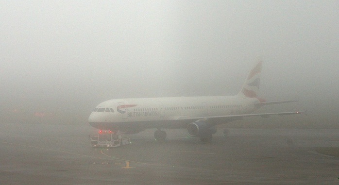 Blanket of fog disrupts air travel at airports in London